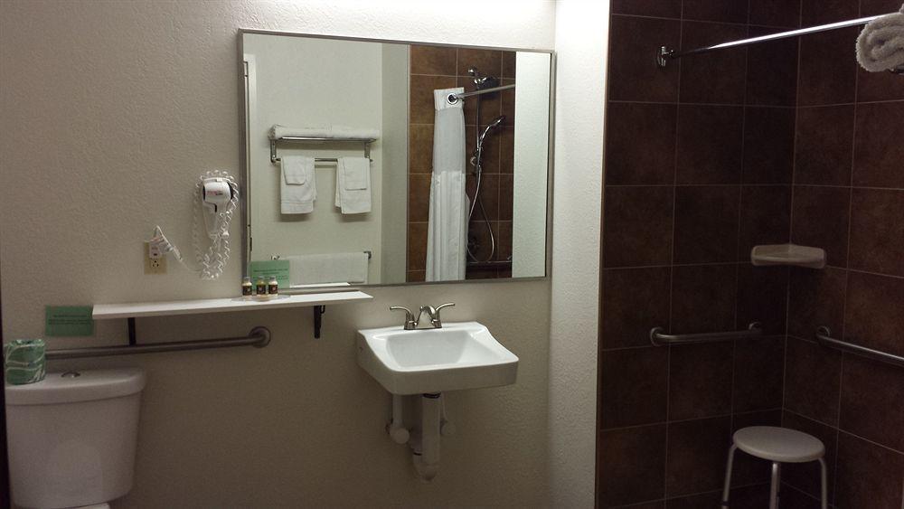 Pleasant Night Inn- Carthage Ny Εξωτερικό φωτογραφία